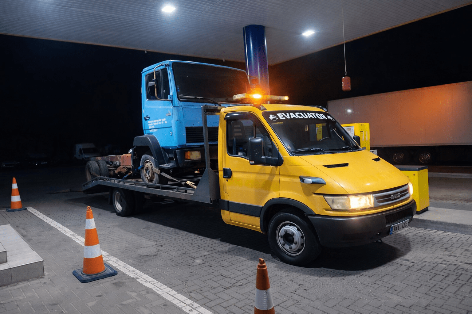 Evacuator auto noaptea în Chișinău, intervenție non-stop pentru tractare vehicule